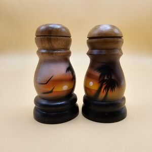 Vintage Wooden Salt and Pepper Shakers Tropical Sunset Palm‎ Tree Design